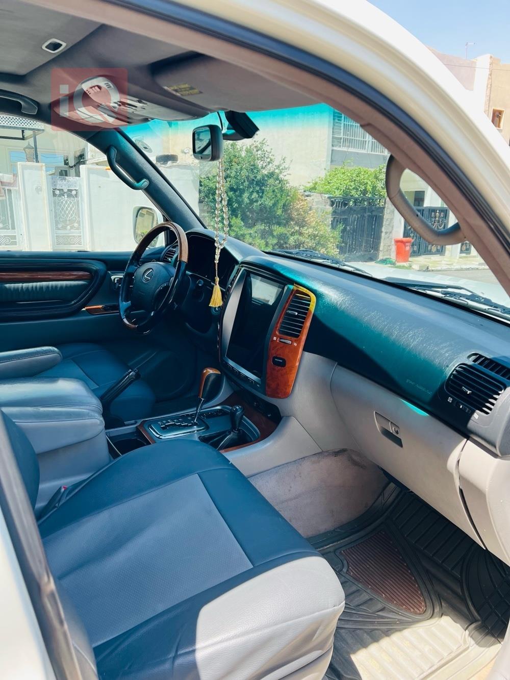Lexus LX